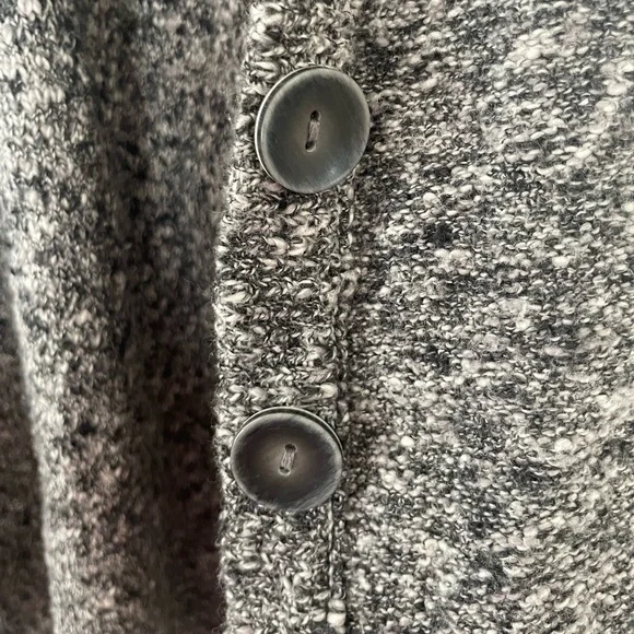 Maurice’s Large Sleeveless Cardigan - Picture 5 of 7